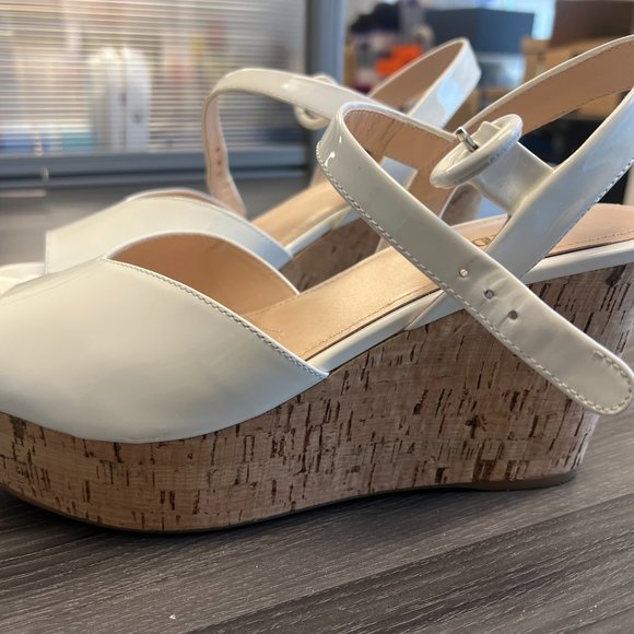 Prada cork-patent leather wedge sandals - Picture 4 of 7